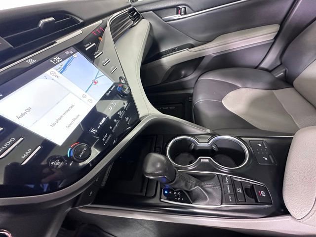 Used 2020 Toyota Camry XLE w/ Navigation Package FWD image 29