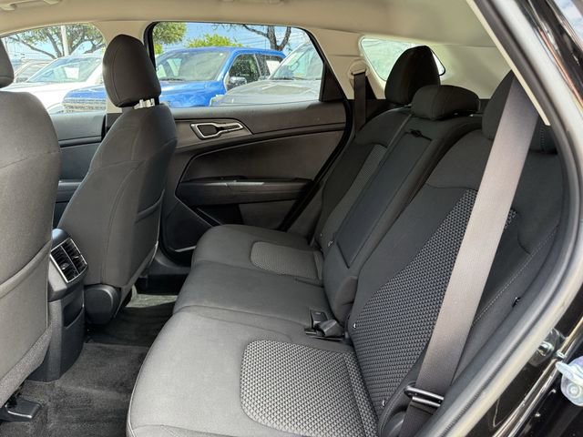 Used 2024 Kia Sportage LX image 24