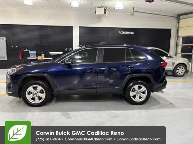 Used 2019 Toyota RAV4 XLE w/ Carpet Mat Package AWD/4WD image 5