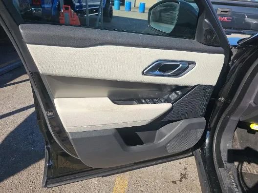 Used 2019 Land Rover Range Rover Velar S image 11