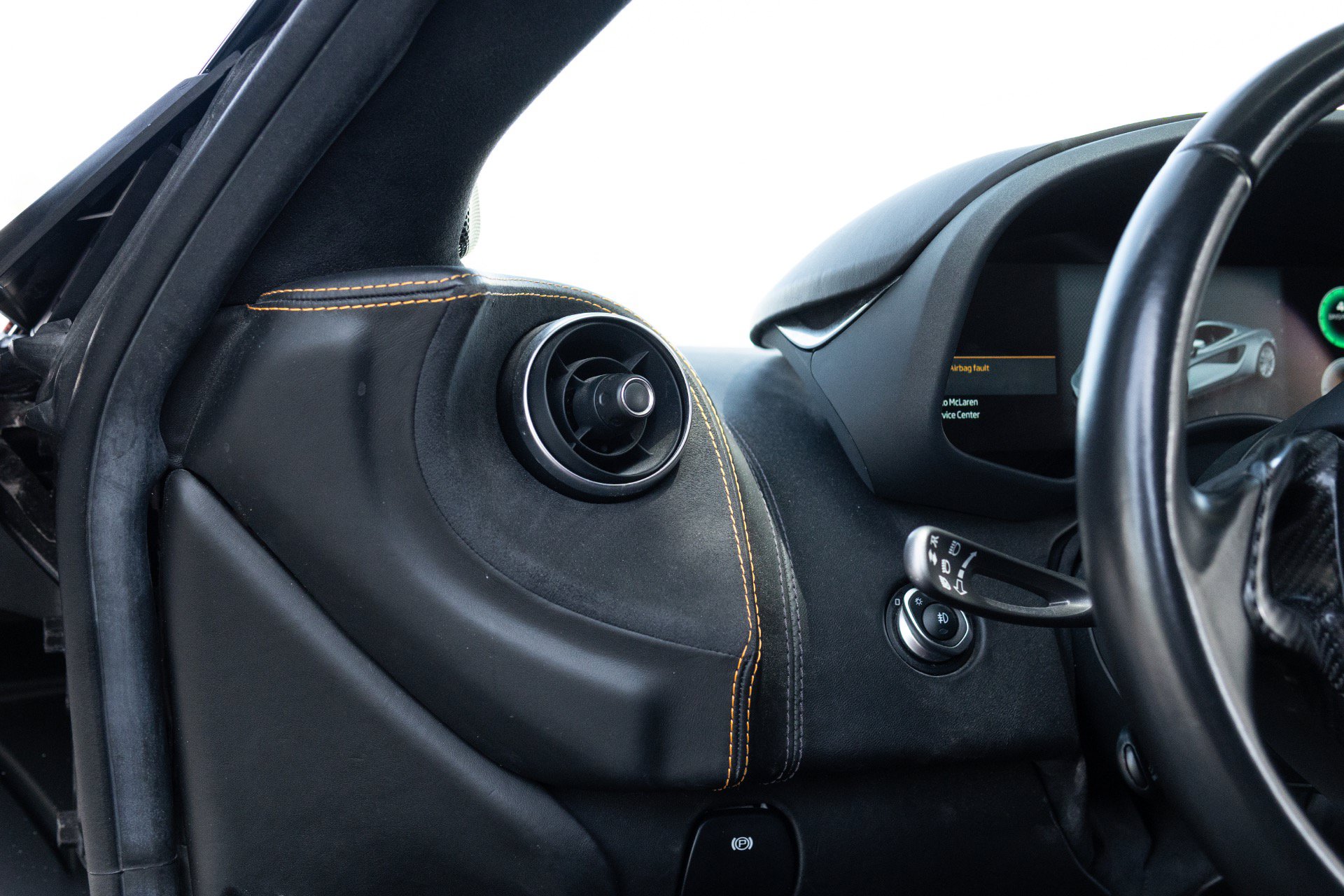 Used 2018 McLaren 570S RWD image 35