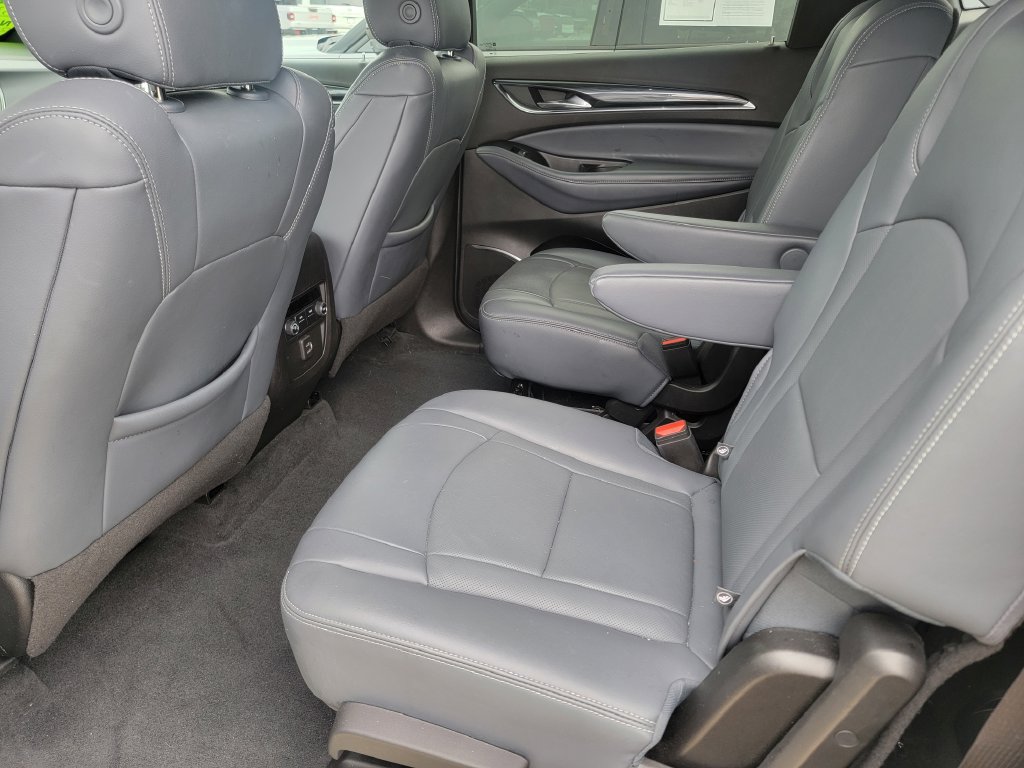Used 2024 Buick Enclave Essence FWD image 11
