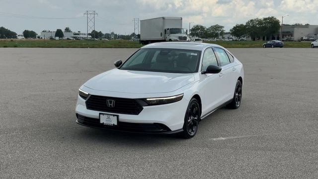 Certified 2025 Honda Accord SE image 4