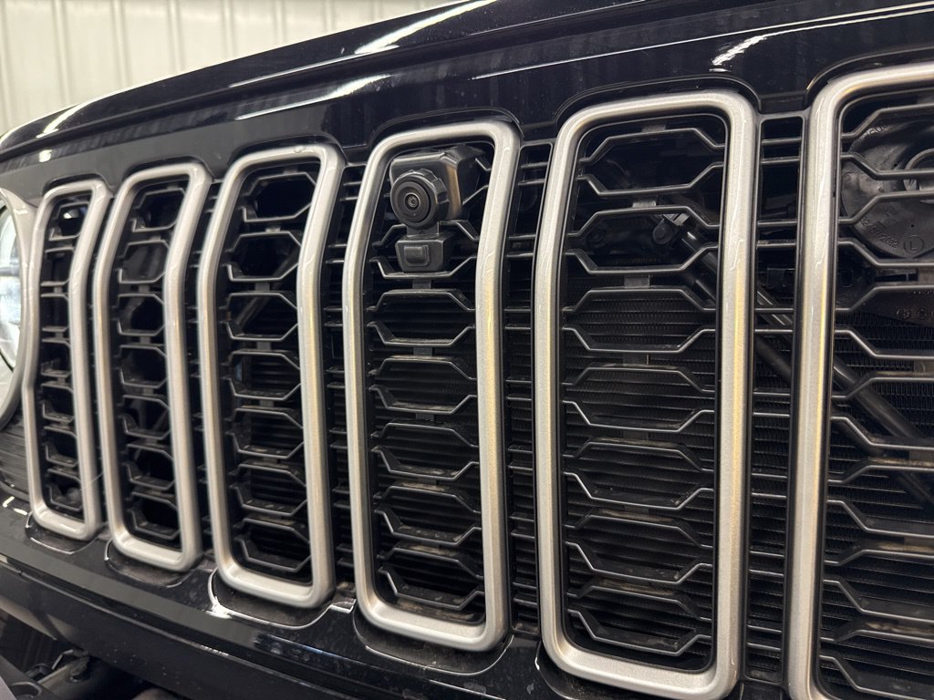 New 2026 Jeep Wrangler Unlimited Sahara AWD/4WD image 4