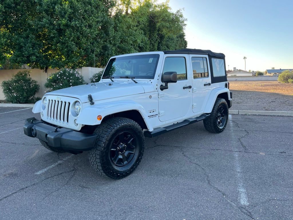 Used 2017 Jeep Wrangler Unlimited Sahara w/ Connectivity Group image 4