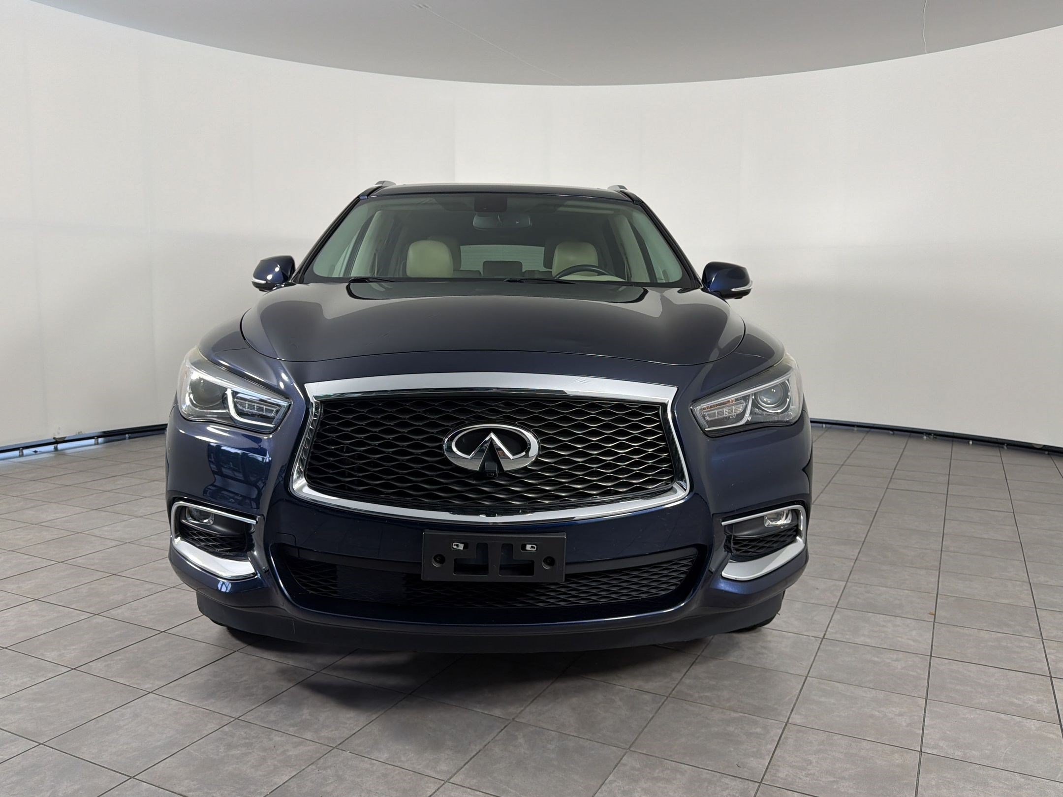 Used 2017 INFINITI QX60 Luxe w/ Premium Plus Package AWD/4WD image 6