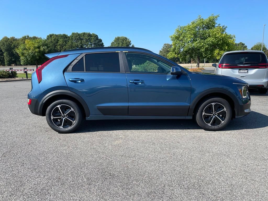 New 2026 Kia Niro EX FWD image 9