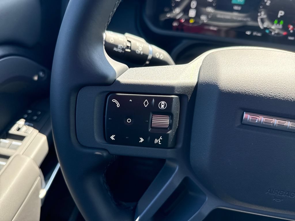 New 2026 Land Rover Defender 130 X-Dynamic SE AWD/4WD image 19