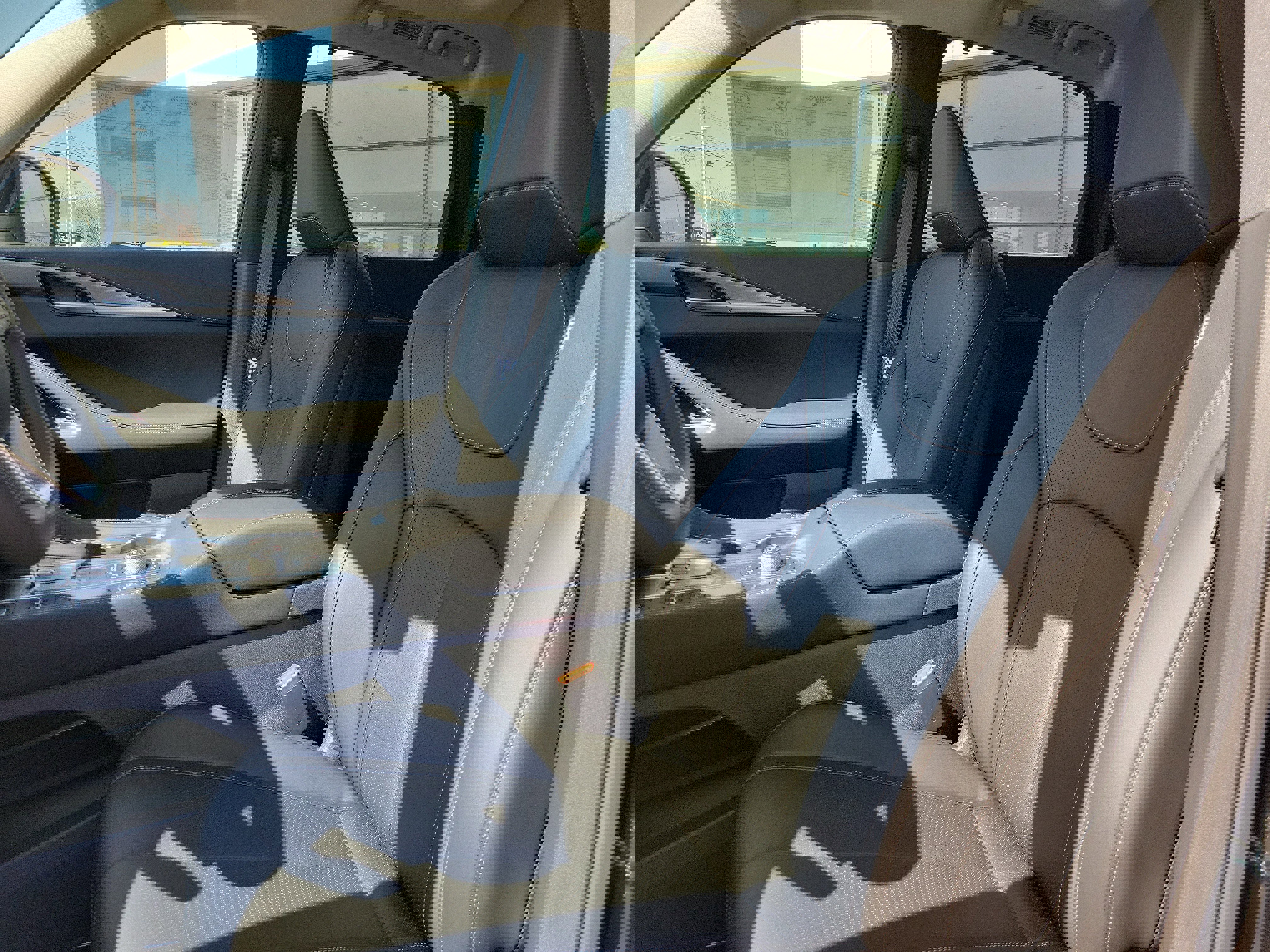 New 2025 INFINITI QX60 Luxe image 4