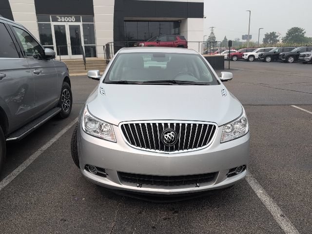 Used 2013 Buick LaCrosse Premium FWD image 2