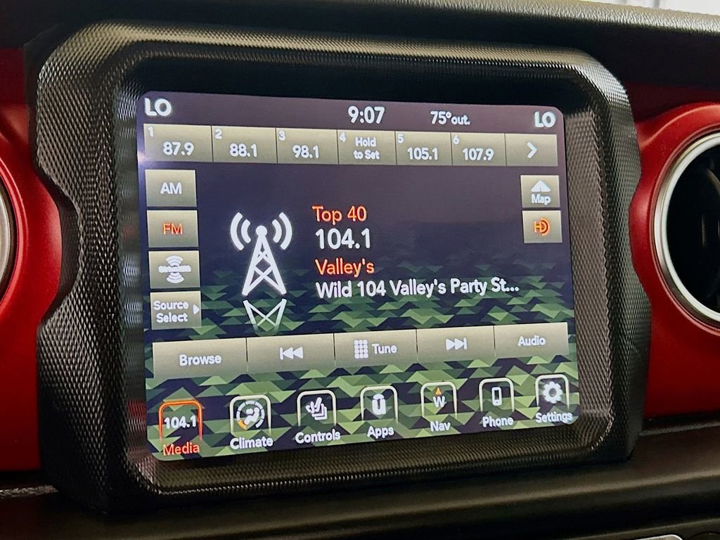 Used 2022 Jeep Wrangler Unlimited Rubicon w/ Cold Weather Group image 13