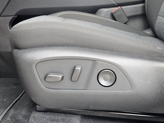 New 2026 GMC Acadia Elevation FWD image 18