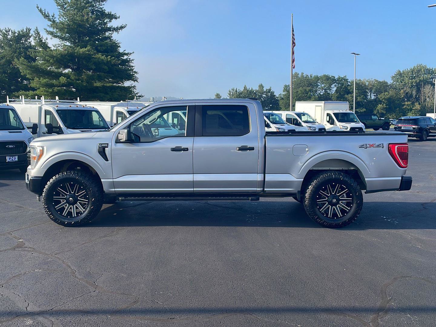 Used 2022 Ford F150 XLT w/ Trailer Tow Package AWD/4WD image 2