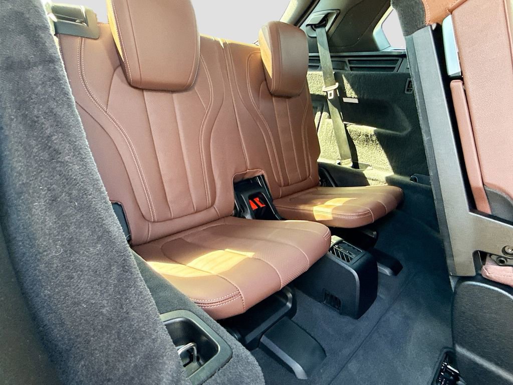 Used 2021 BMW X5 xDrive40i w/ Premium Package image 22