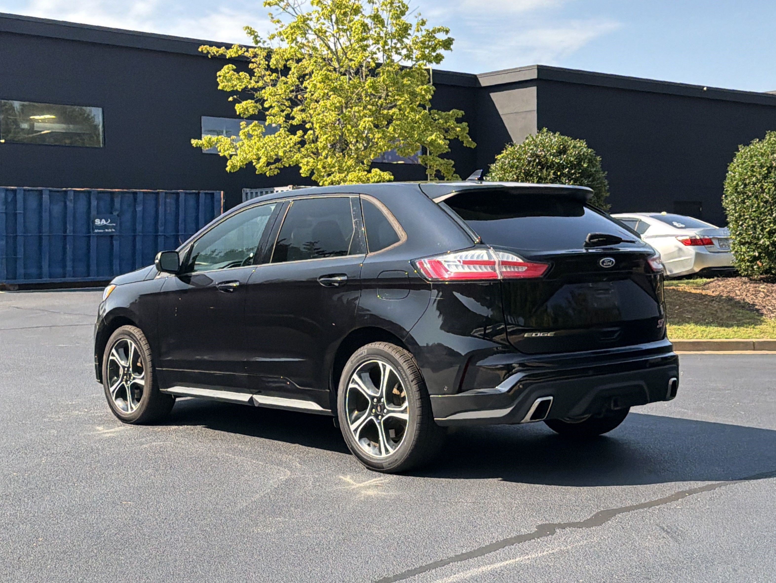 Used 2020 Ford Edge ST w/ Equipment Group 401A AWD/4WD image 13