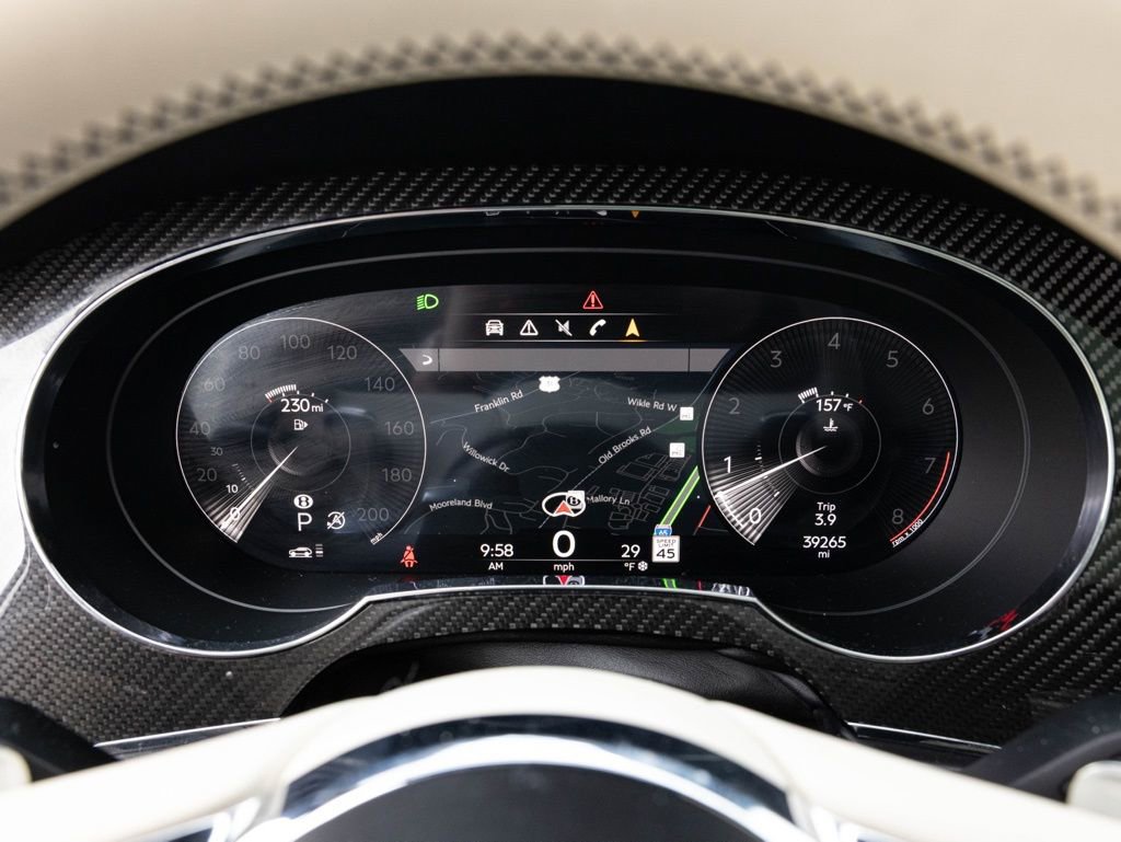 Used 2023 Bentley Bentayga Extended Wheelbase image 35