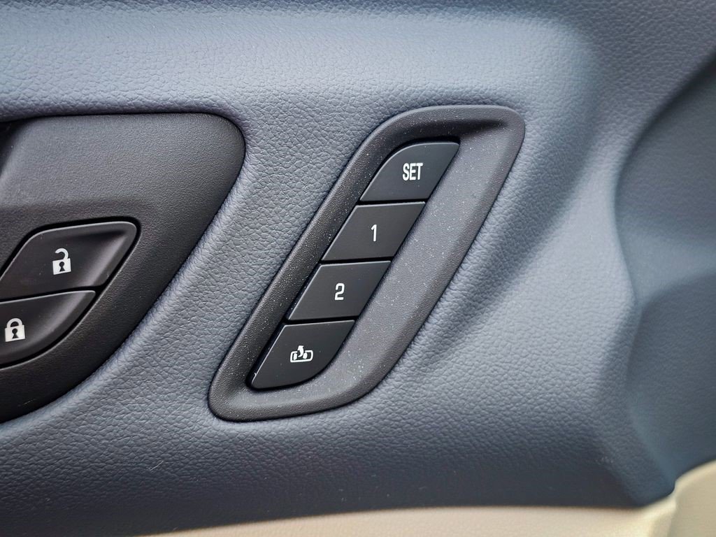 Certified 2023 GMC Acadia Denali w/ Denali Ultimate Package image 9