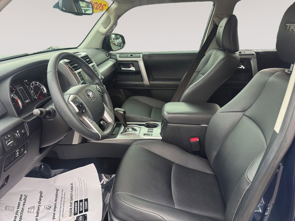 Used 2022 Toyota 4Runner TRD Sport AWD/4WD image 9