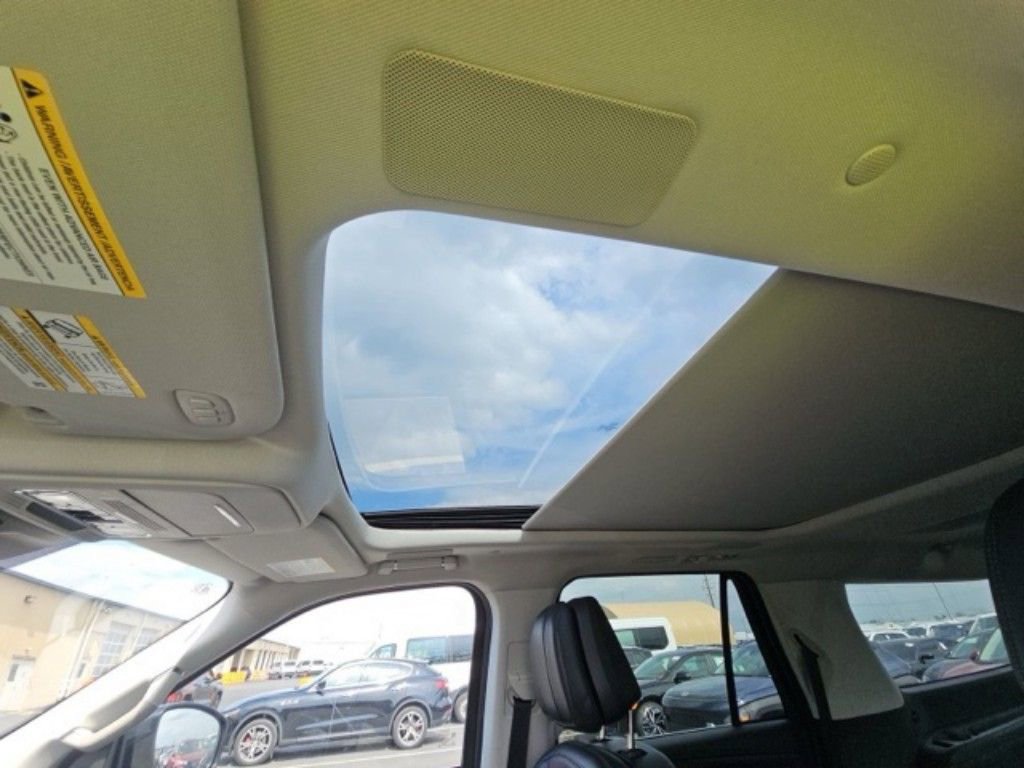 Used 2025 Lincoln Navigator L Reserve AWD/4WD image 15