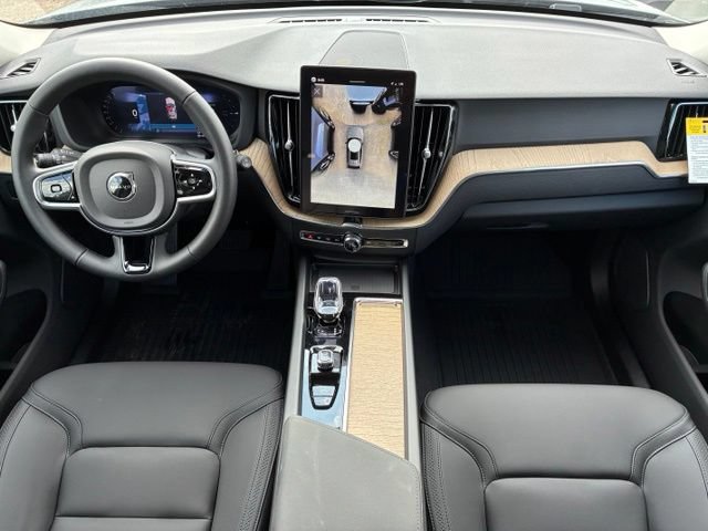 New 2026 Volvo XC60 T8 Plus w/ Climate Package PRO AWD/4WD image 9