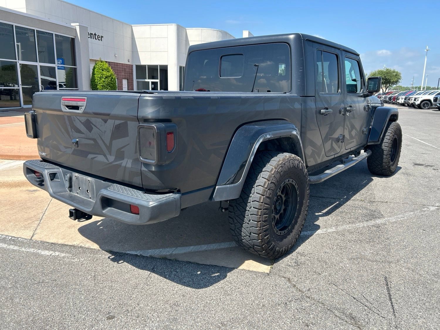 Used 2022 Jeep Gladiator Sport AWD/4WD image 5