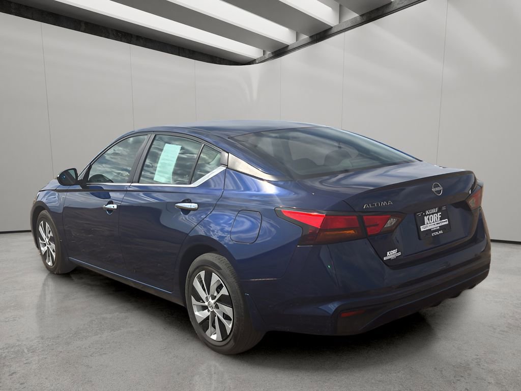 Used 2024 Nissan Altima 2.5 S image 3