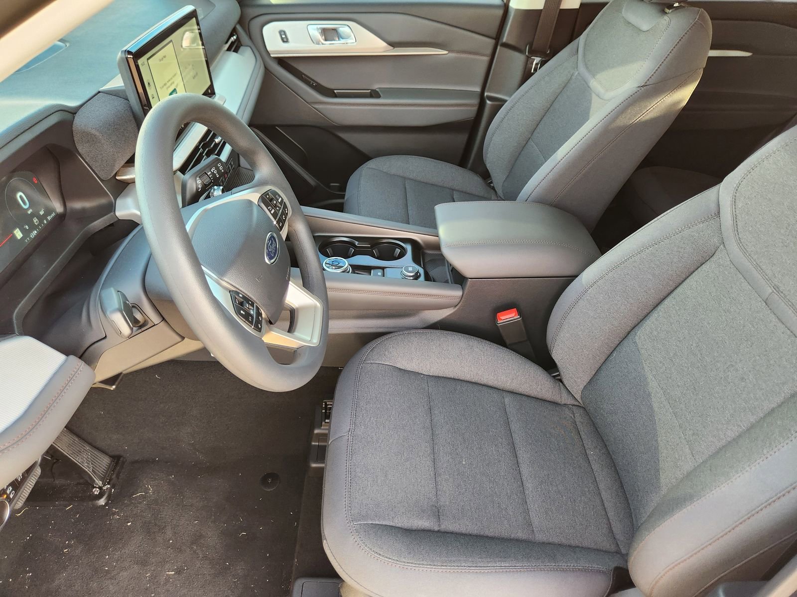 New 2026 Ford Explorer Active RWD image 12