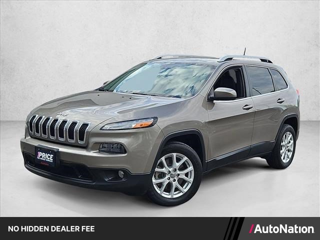 Used 2018 Jeep Cherokee Latitude Plus w/ Comfort/Convenience Group FWD image 1