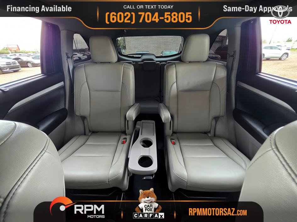 Used 2018 Toyota Highlander XLE AWD/4WD image 19