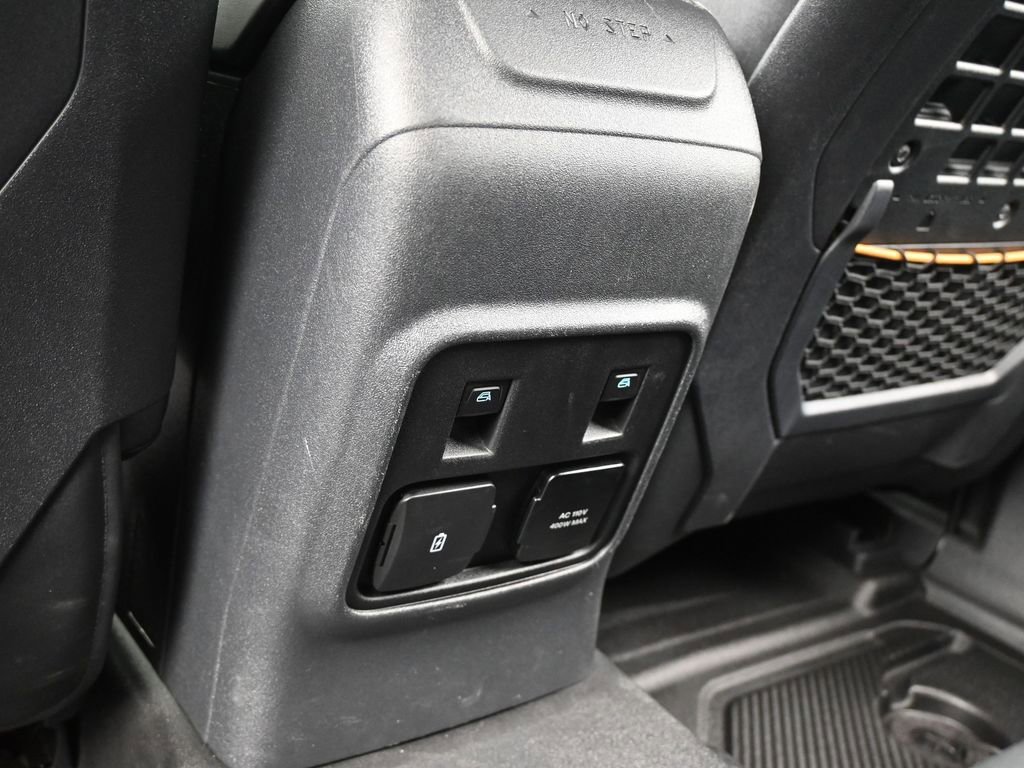 Used 2024 Ford Bronco Badlands image 34