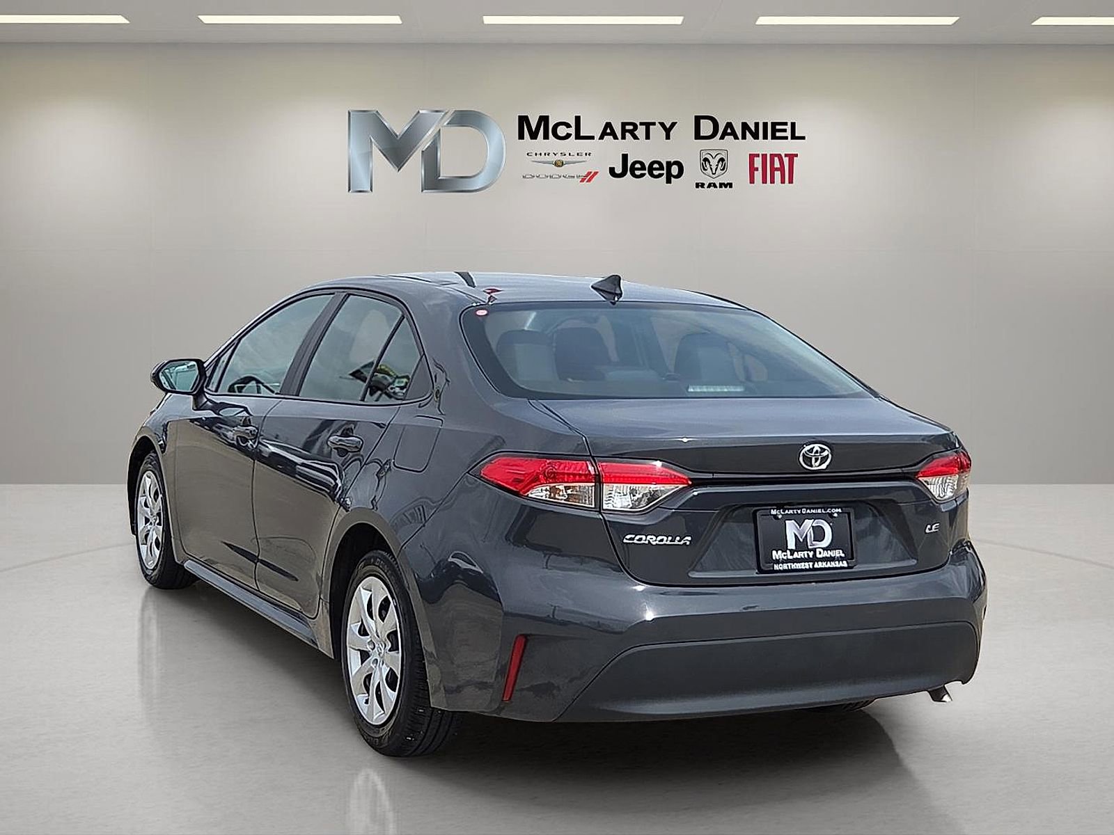 Used 2025 Toyota Corolla LE FWD image 4