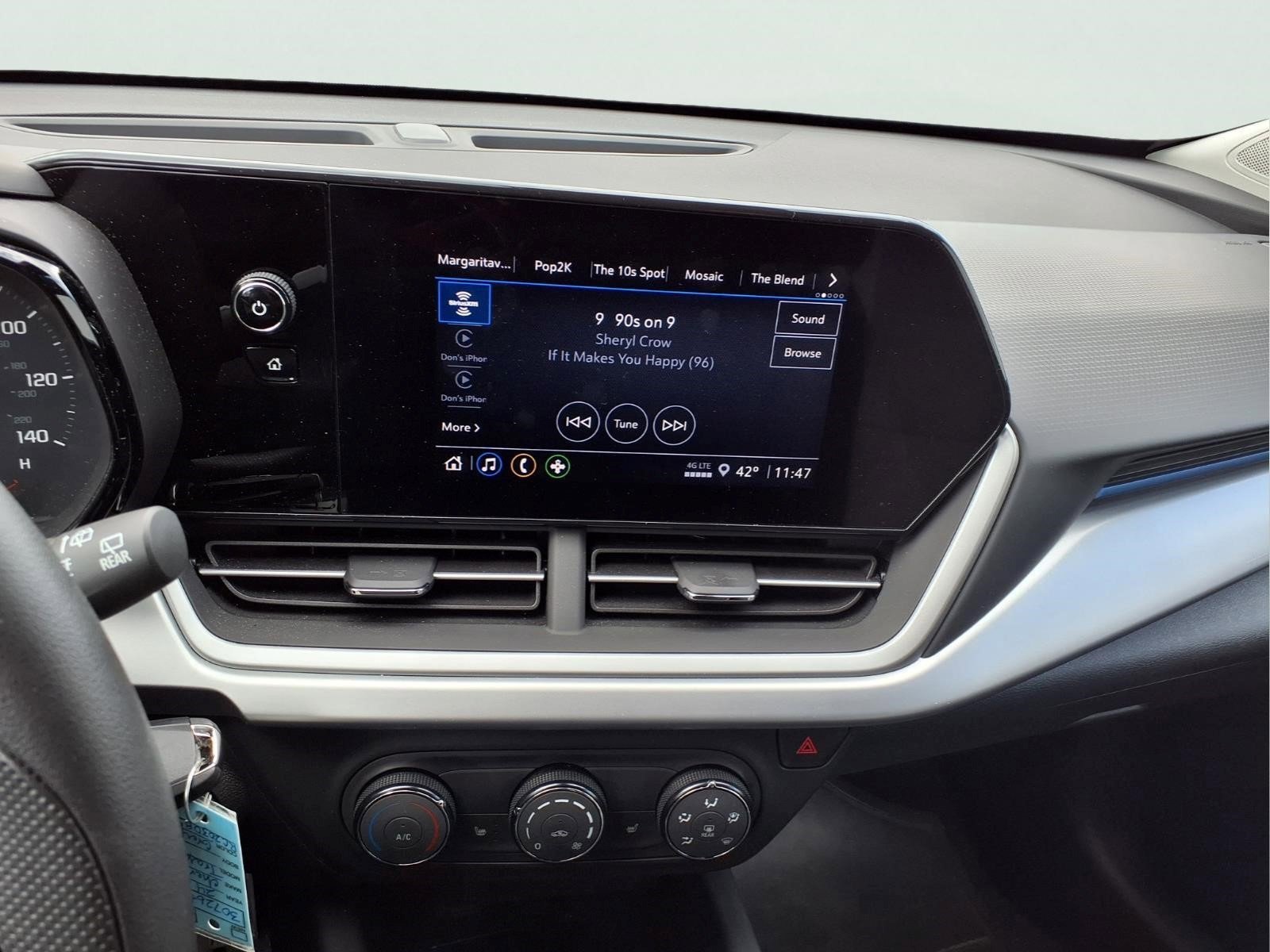 Used 2024 Chevrolet Trax LS w/ LS Convenience Package image 18