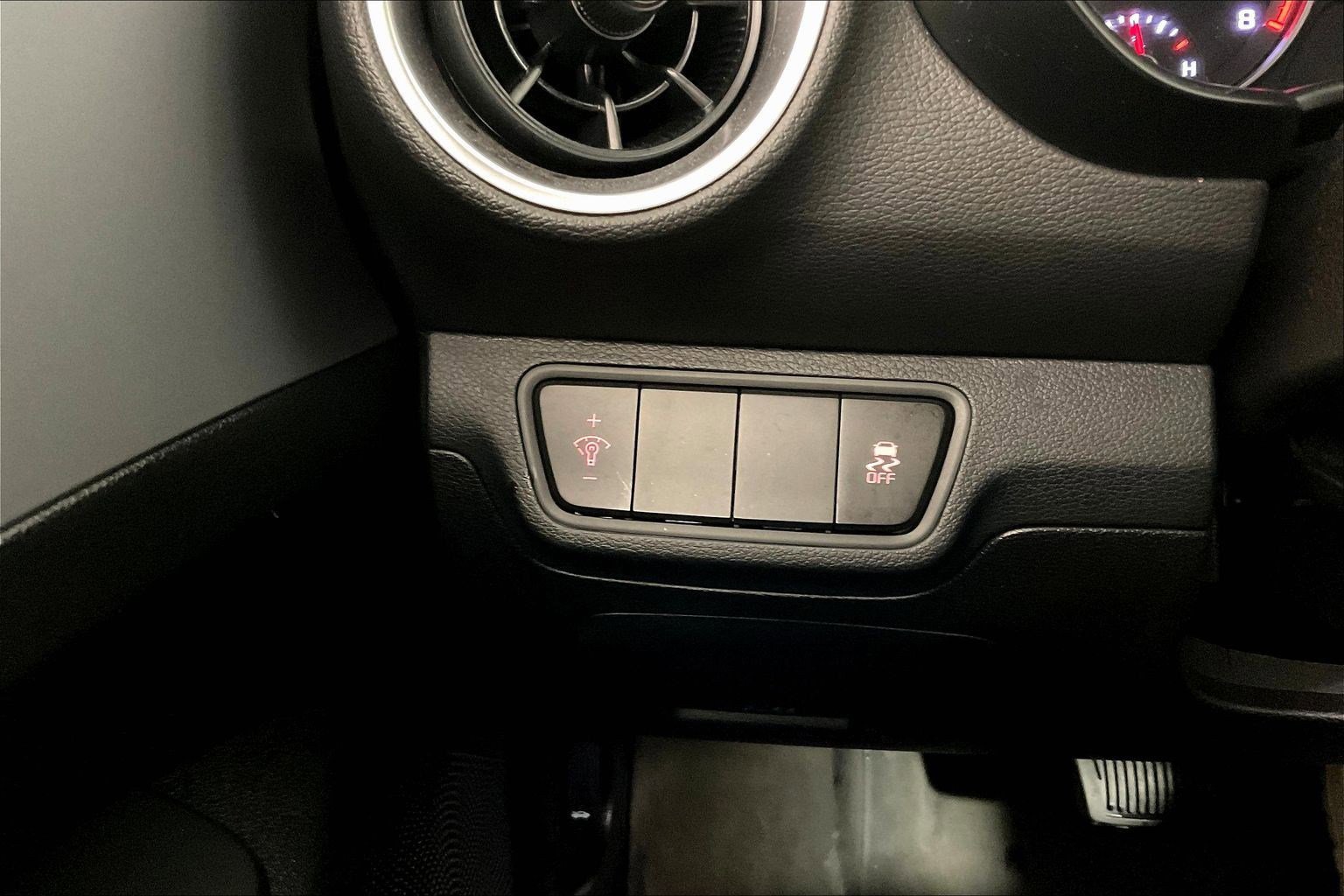 Certified 2023 Kia Forte LXS image 14