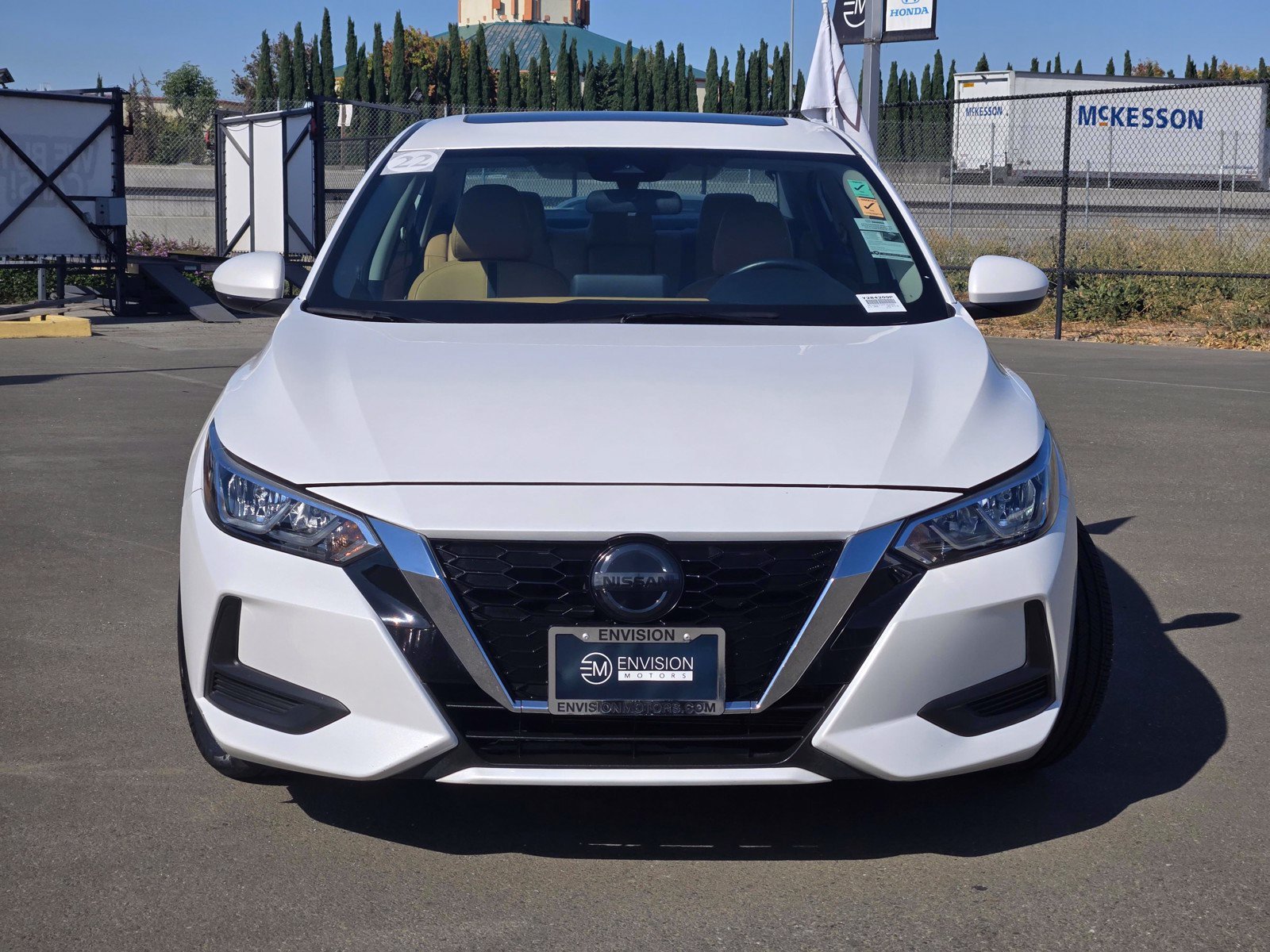 Used 2022 Nissan Sentra SV w/ SV Premium Package FWD image 2