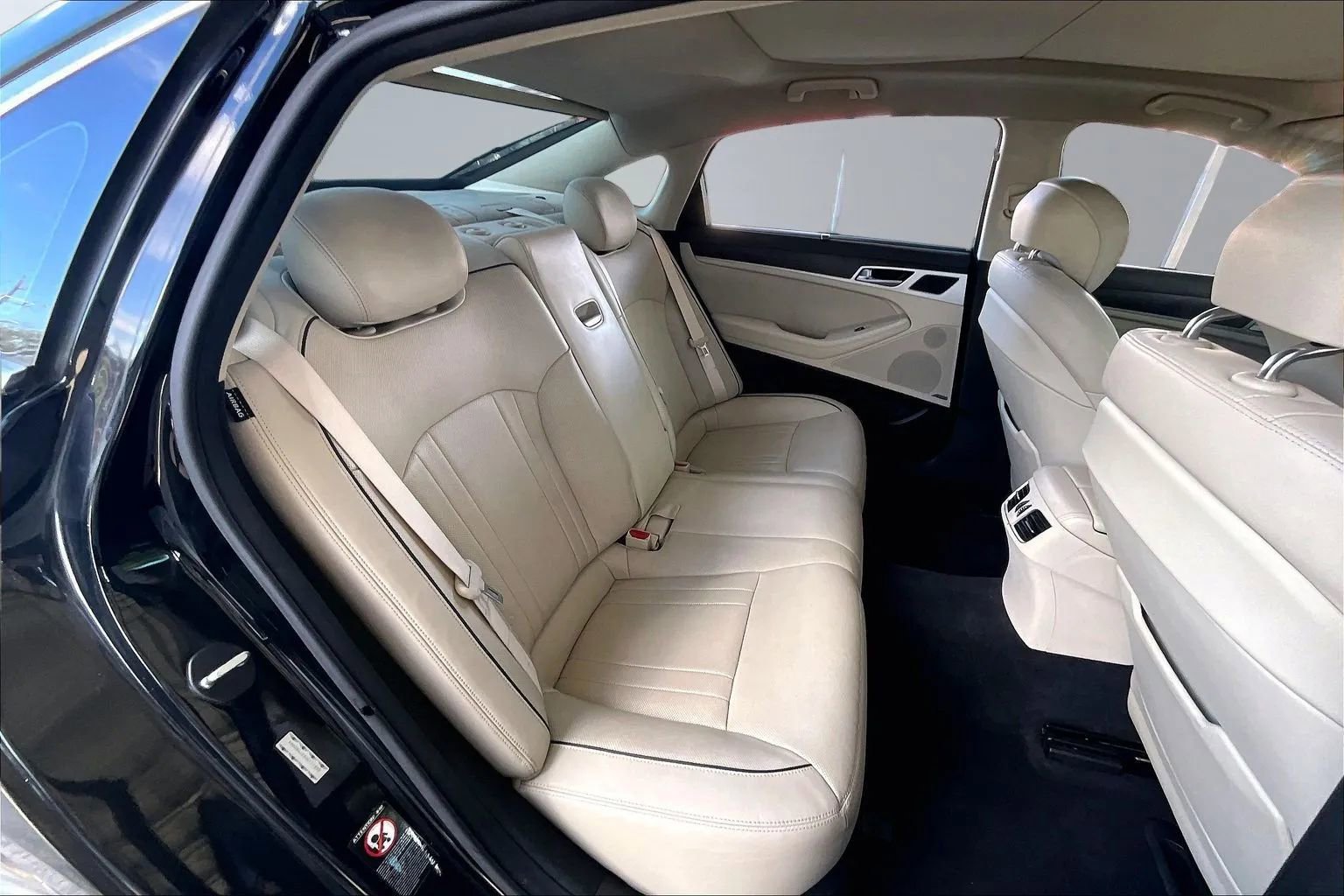 Used 2017 Genesis G80 3.8 w/ Option Group 03 image 22