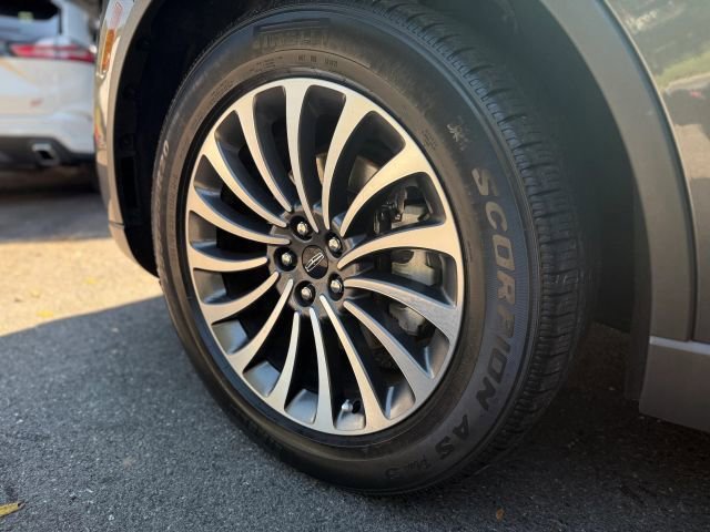 Used 2020 Lincoln Aviator Reserve w/ Equipment Group 201A image 40