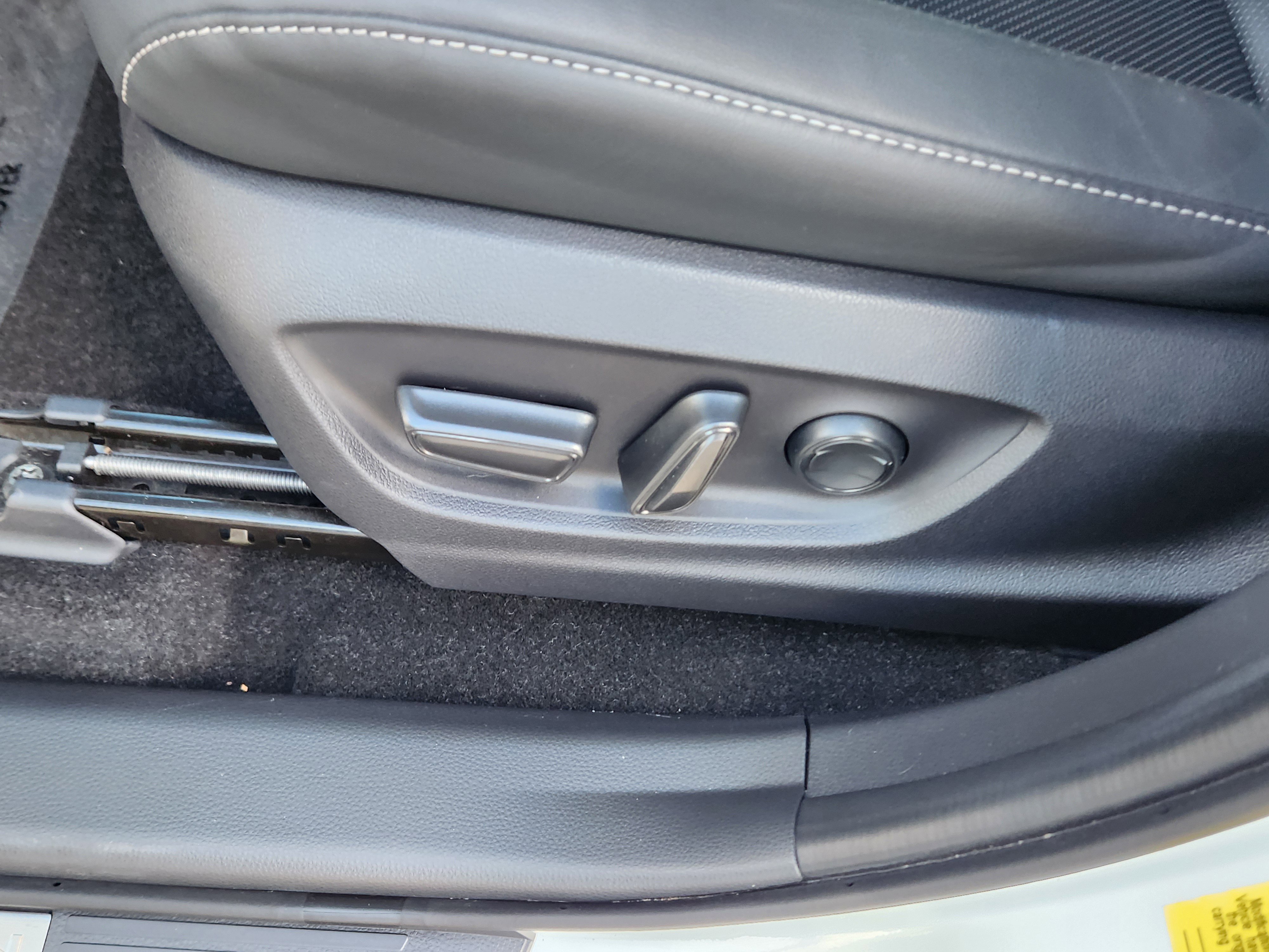 Used 2026 Toyota Crown Platinum image 14