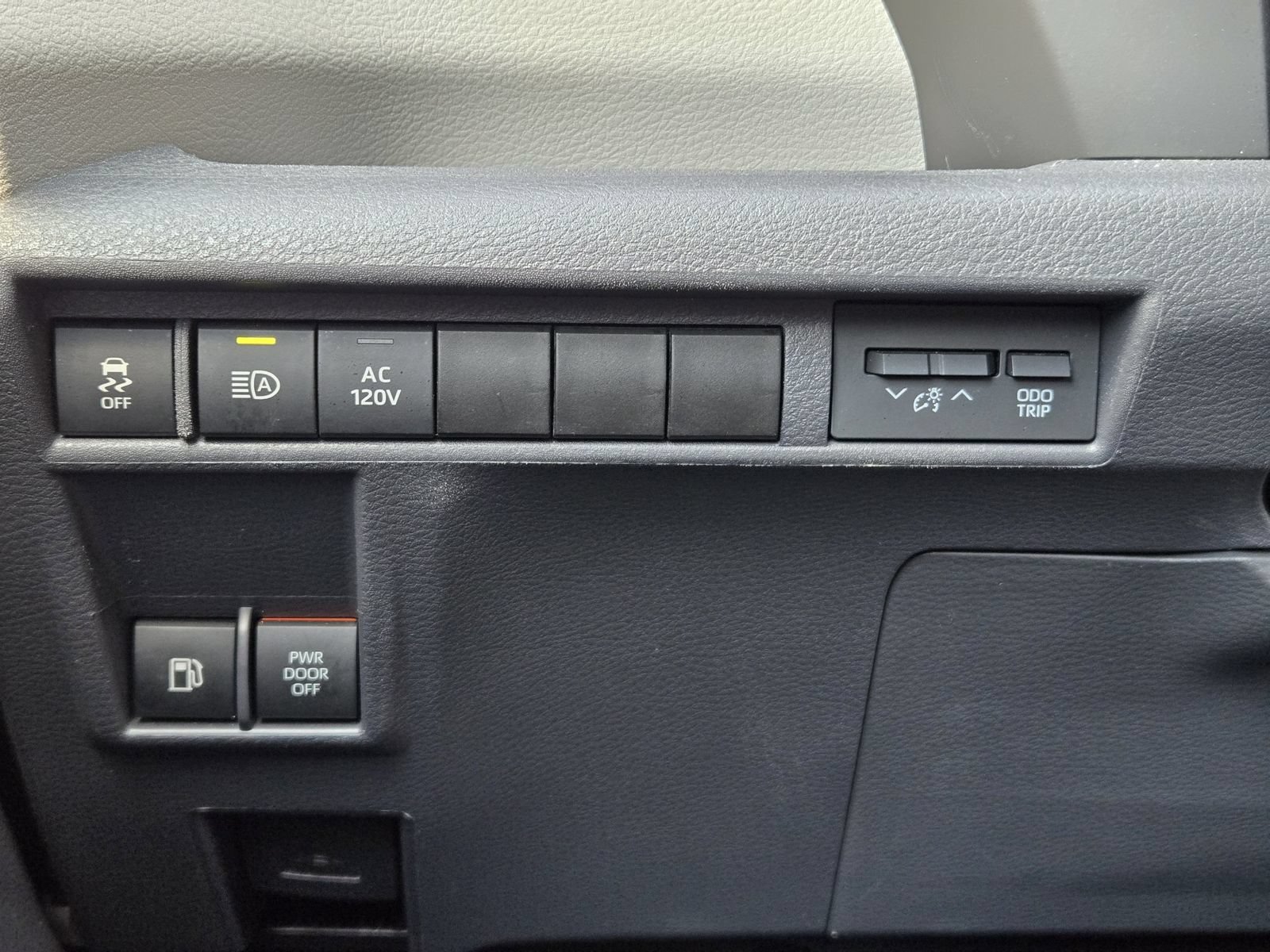 Used 2022 Toyota Sienna XLE w/ XLE Plus Package AWD/4WD image 21