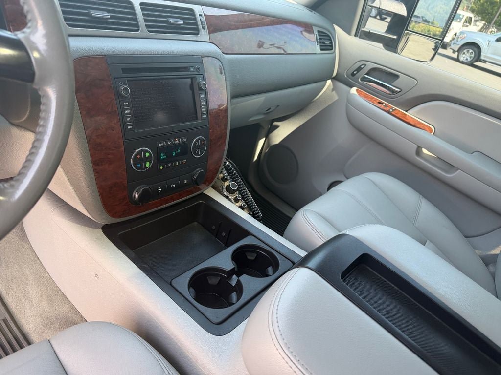 Used 2009 Chevrolet Silverado 2500 LTZ w/ Safety Package AWD/4WD image 18