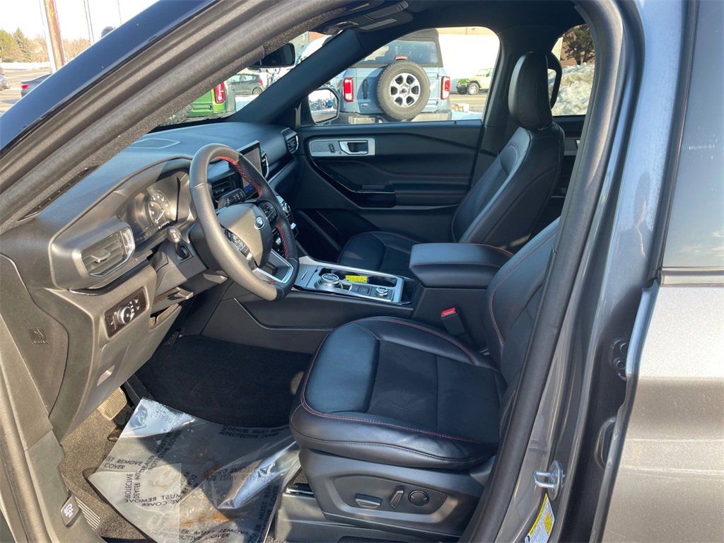 Certified 2023 Ford Explorer ST-Line image 13