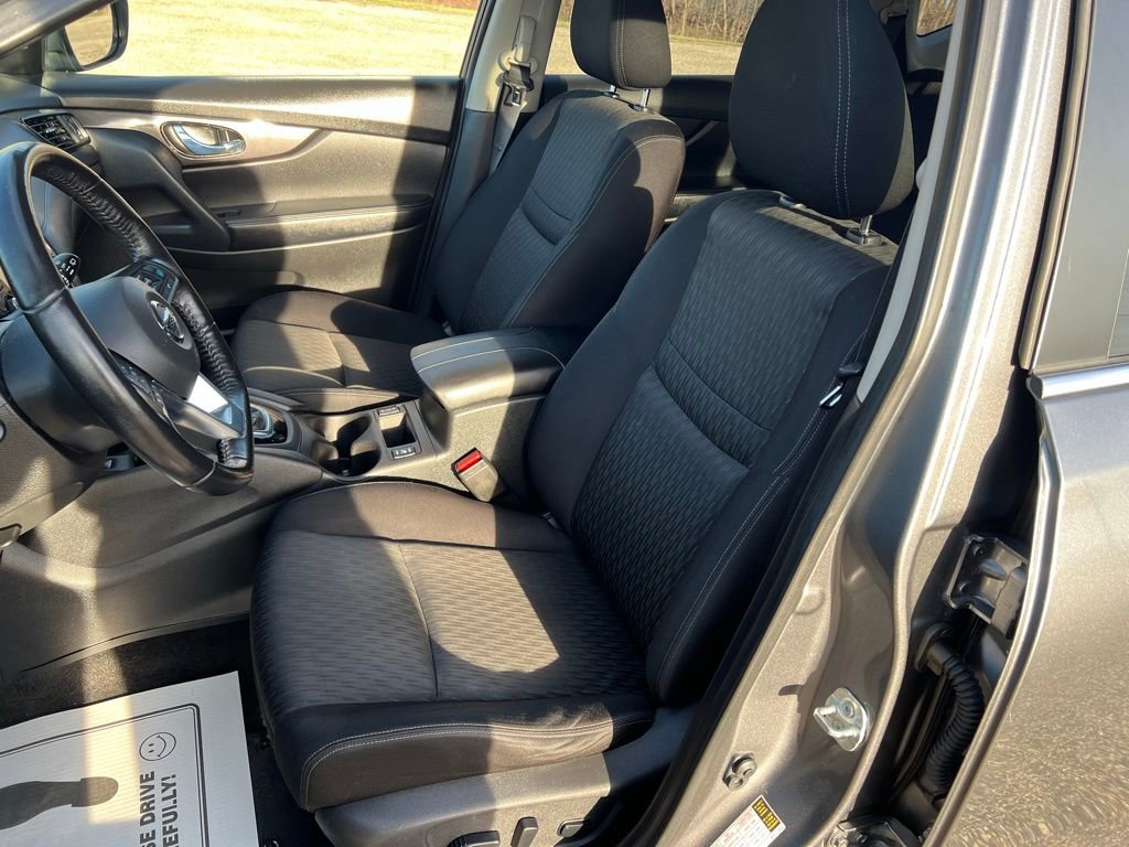 Used 2019 Nissan Rogue SV w/ Premium Package image 27