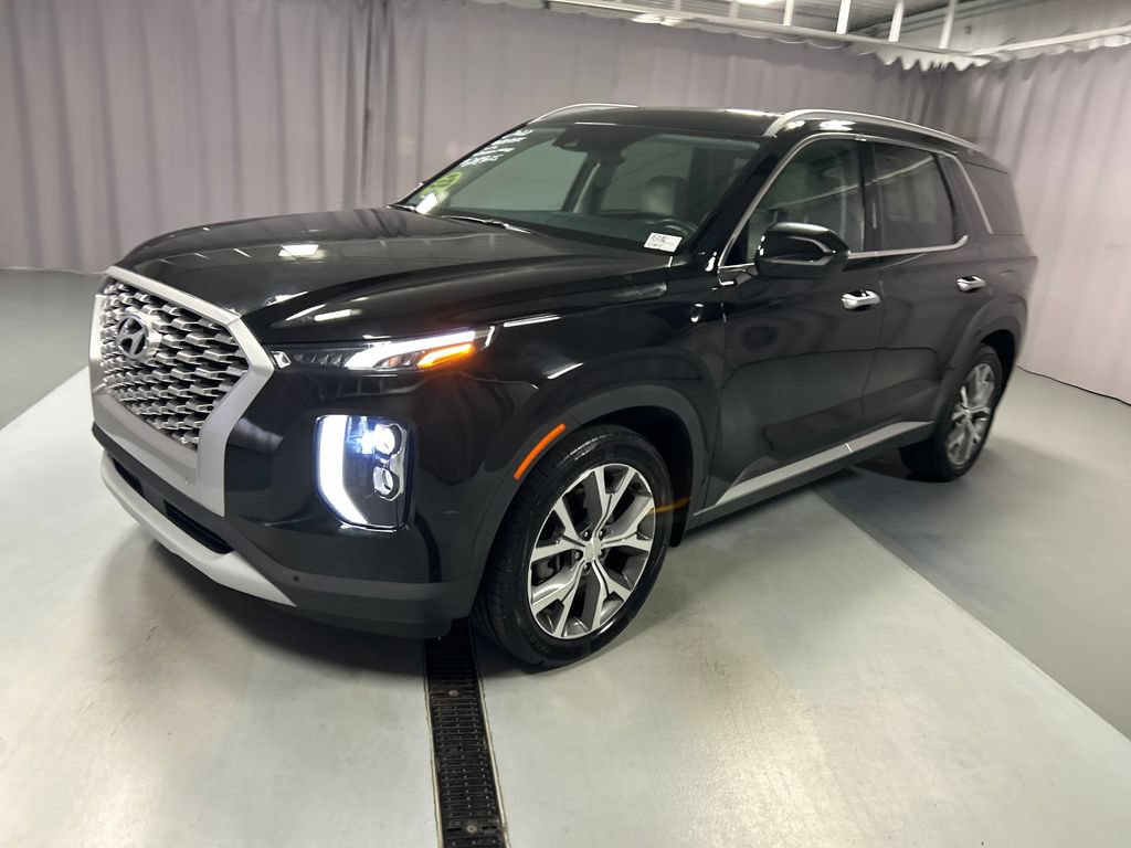 Used 2022 Hyundai Palisade SEL w/ Premium Package FWD image 3