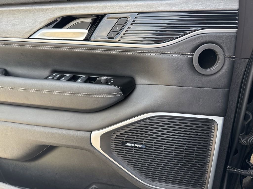 Used 2025 Jeep Wagoneer Series II image 10