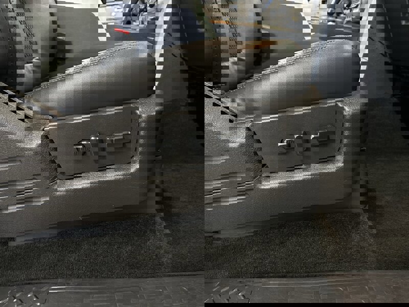 Used 2014 Ford F150 Raptor w/ Equipment Group 801A Luxury image 29