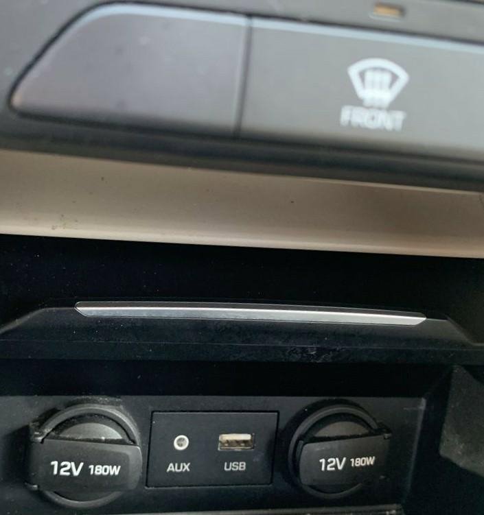 Used 2017 Hyundai Elantra SE image 28