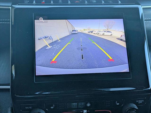 Used 2025 Jeep Grand Cherokee L Altitude RWD image 12