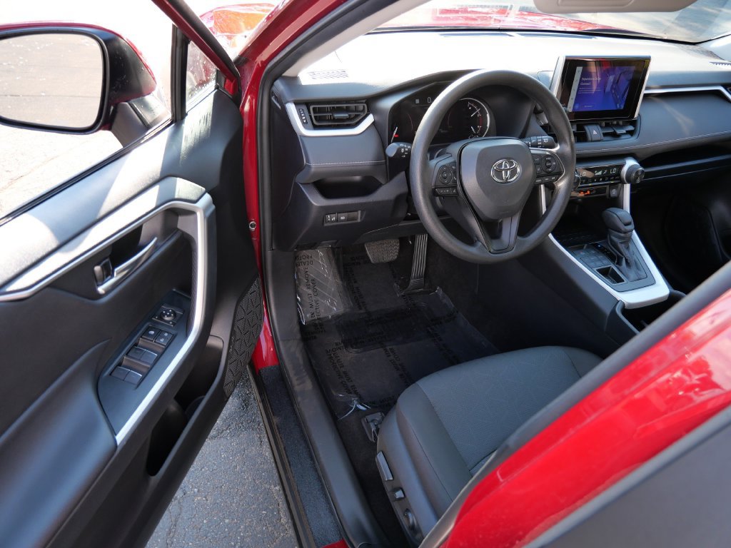 Certified 2025 Toyota RAV4 XLE AWD/4WD image 10