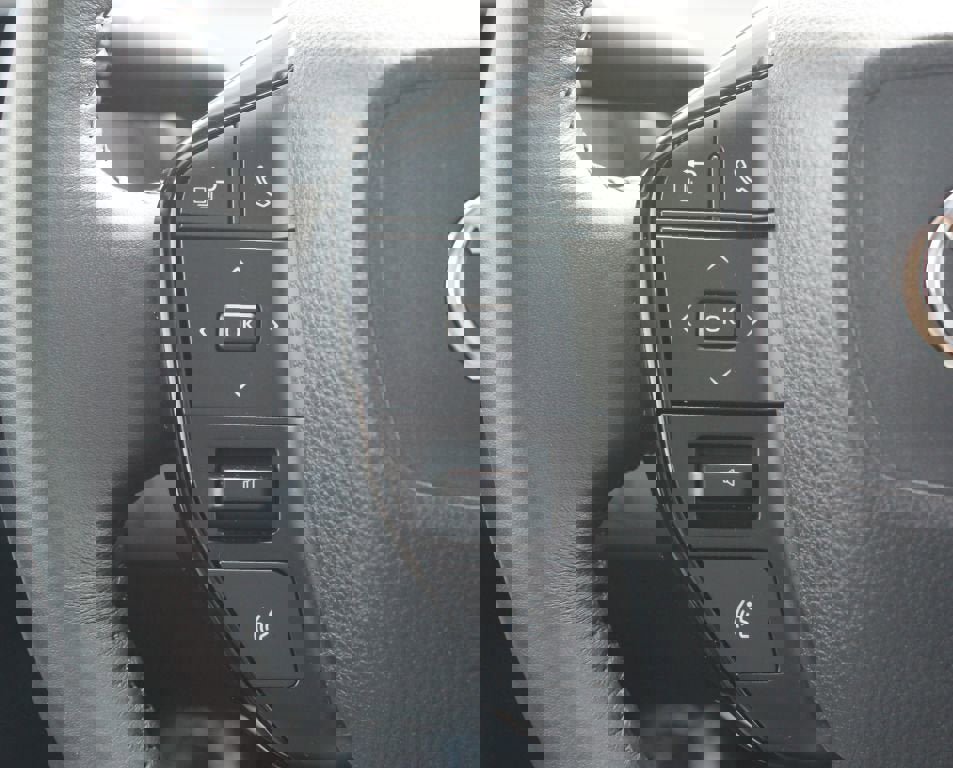 Used 2024 Toyota bZ4X Limited image 10