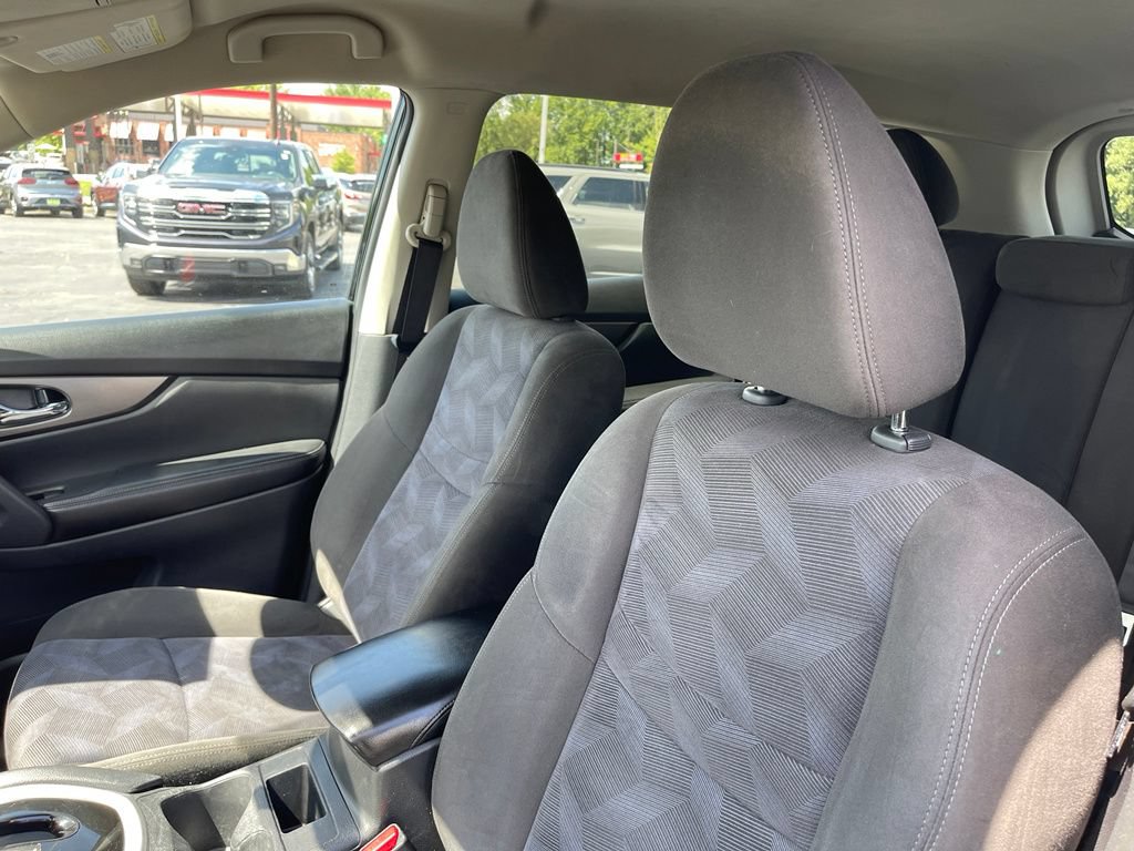 Used 2015 Nissan Rogue SV AWD/4WD image 11
