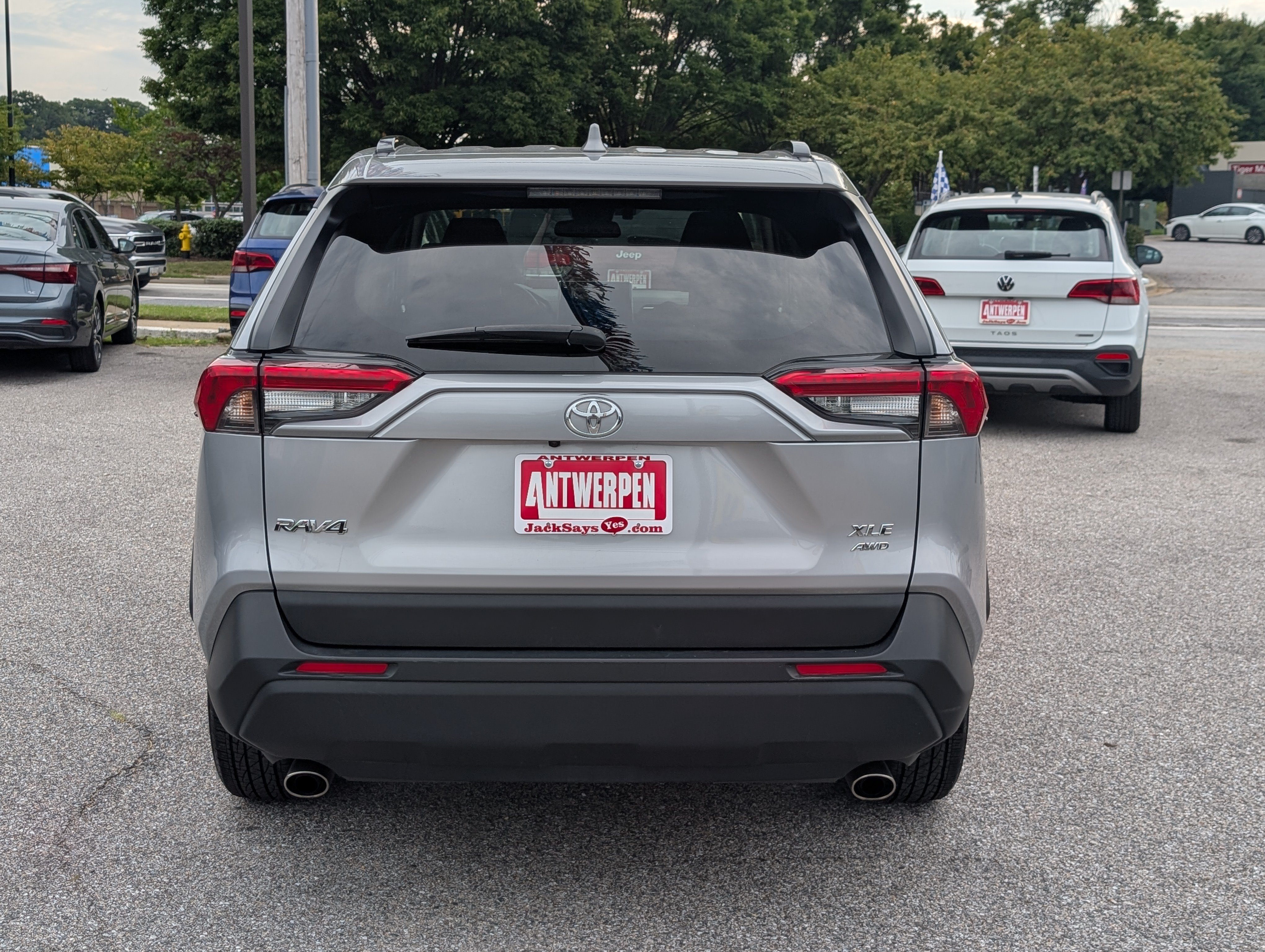 Used 2025 Toyota RAV4 XLE w/ Weather Package AWD/4WD image 4